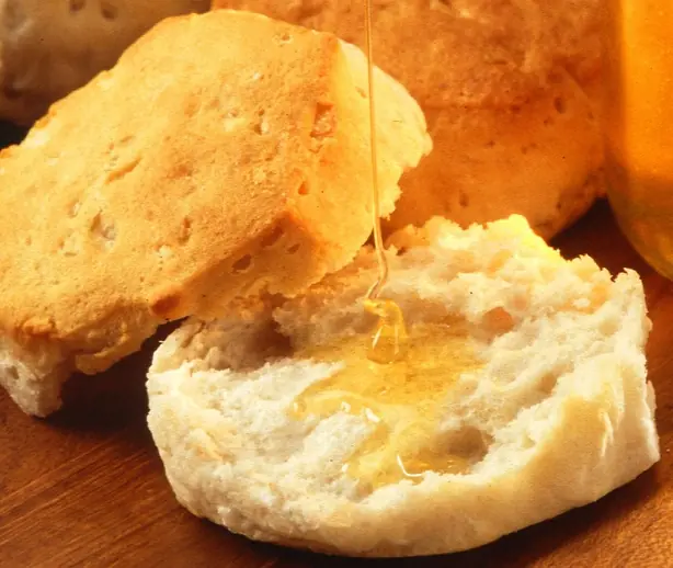 Foto von Amerikanische Backpulver-Biscuits – fertig angerichtet