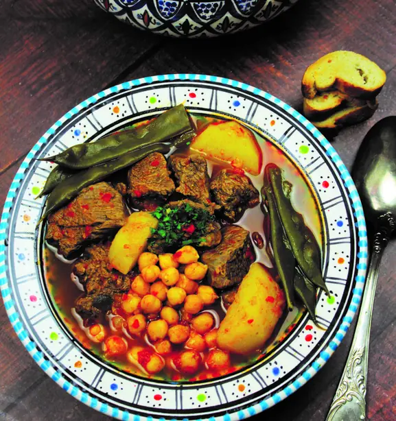 Foto von Armenischer Bozbash mit Lamm – fertig angerichtet