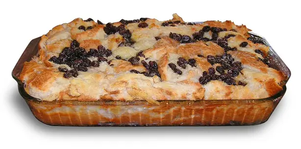 Foto von Englischer Cabinet Pudding klassisch (2) – fertig angerichtet