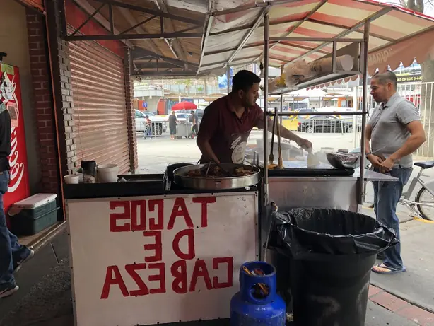 Foto von Mexikanische Tacos de Cabeza – fertig angerichtet