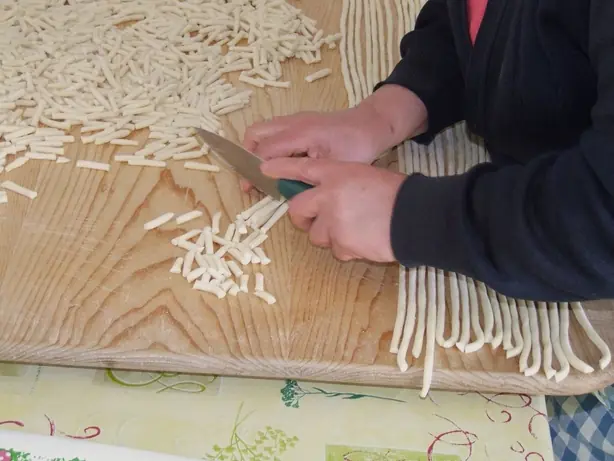 Foto von Italienische Cavatelli handgemacht – fertig angerichtet