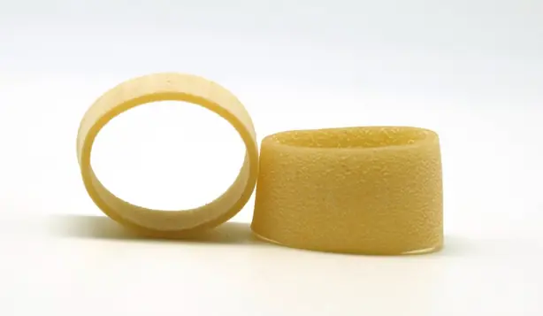 Foto von Calamarata Napoletana mit Tintenfisch – fertig angerichtet