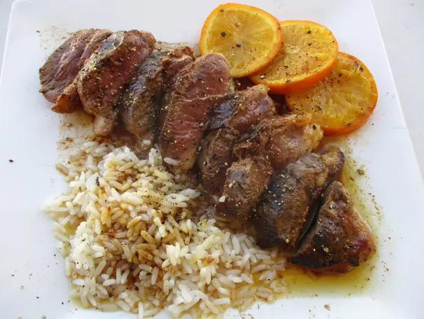 Foto von Klassische Ente à l'Orange – fertig angerichtet