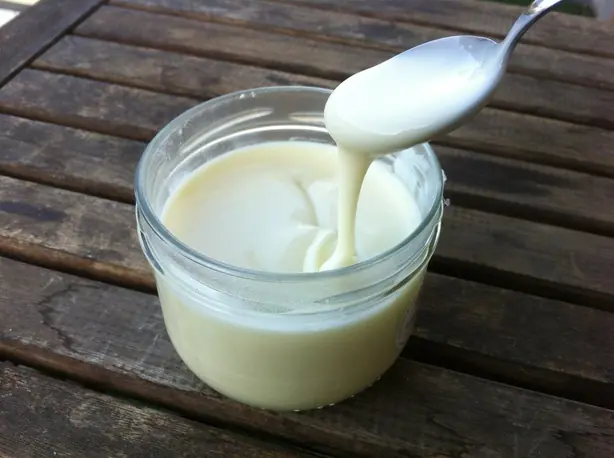 Foto von Französischer Cancoillotte Kochkäse – fertig angerichtet