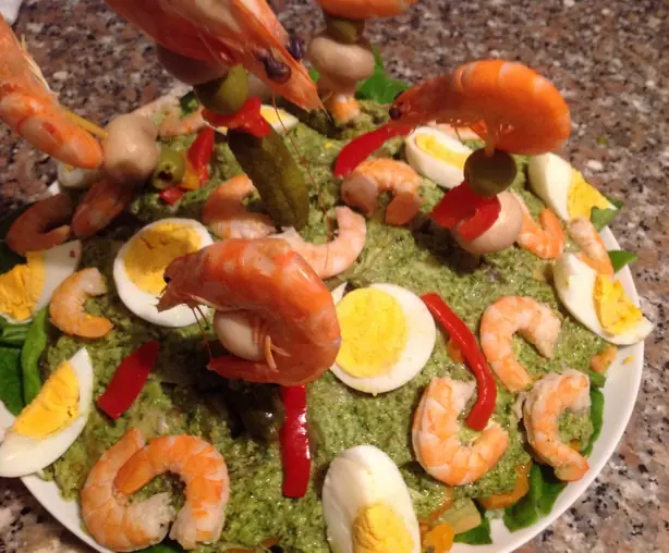 Foto von Klassischer Genueser Cappon Magro – fertig angerichtet