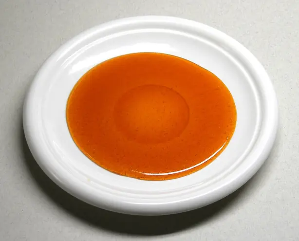 Foto von Klassische Karamellsauce – fertig angerichtet