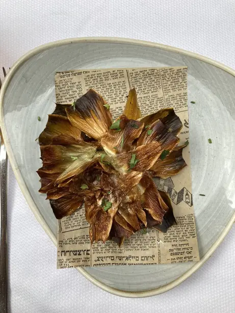 Foto von Römische Carciofi alla giudia – fertig angerichtet