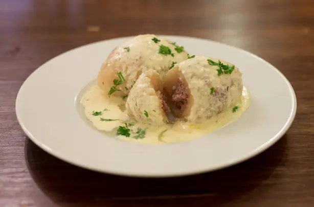 Foto von Litauische Zeppeline Cepelinai – fertig angerichtet