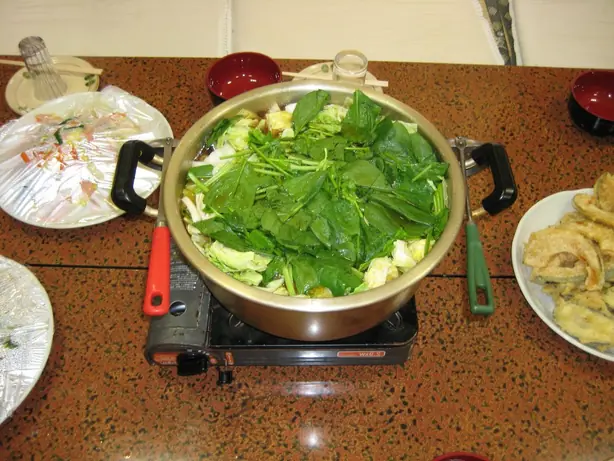 Foto von Japanischer Sumo-Eintopf Chankonabe – fertig angerichtet