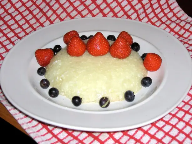 Foto von Klassischer herzhafter Cheese Pudding – fertig angerichtet