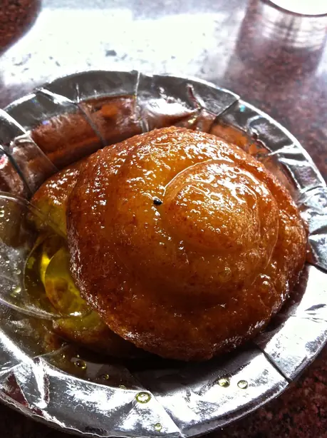 Foto von Indische Chhena Jhili klassisch – fertig angerichtet