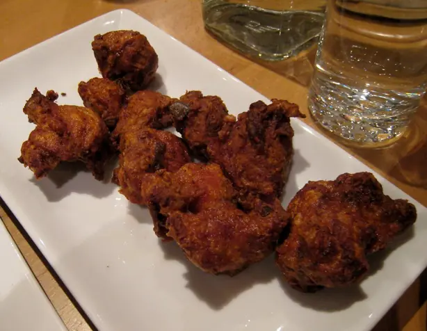 Foto von Indisches Chicken 65 Chennai-Style – fertig angerichtet