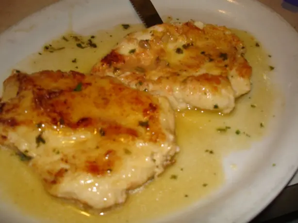 Foto von Italo-Amerikanisches Chicken Francese – fertig angerichtet