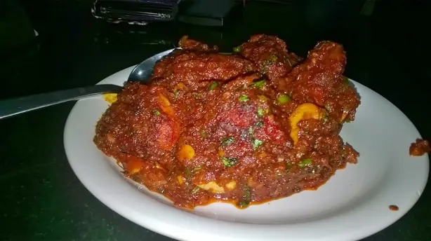 Foto von Mangalorean Chicken Ghee Roast – fertig angerichtet