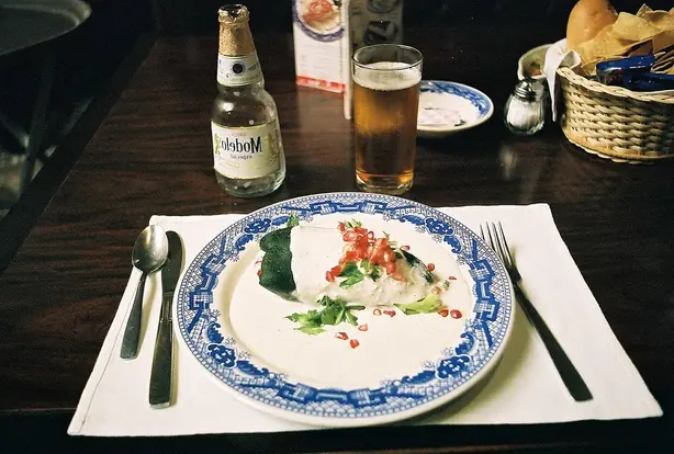 Foto von Chiles en Nogada klassisch – fertig angerichtet