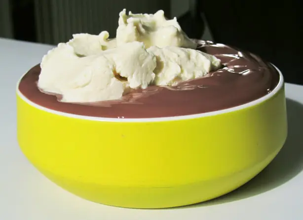 Foto von Klassischer Niederländischer Vanille-Vla – fertig angerichtet