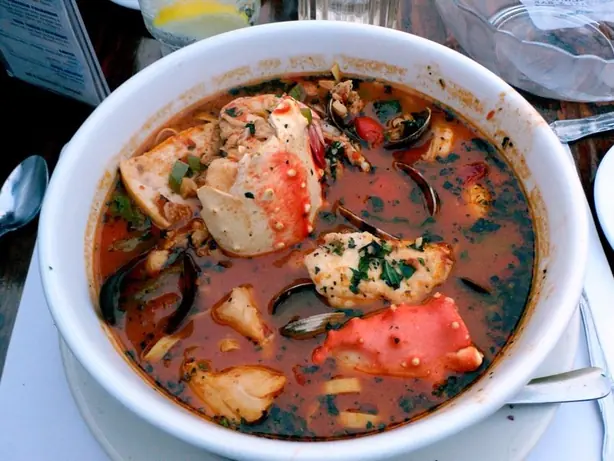 Foto von San Francisco Cioppino Klassisch – fertig angerichtet
