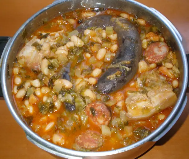 Foto von Kantabrischer Sorropotún Klassisch – fertig angerichtet