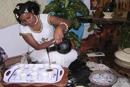 Foto von Äthiopische Kaffeezeremonie Bunna – fertig angerichtet