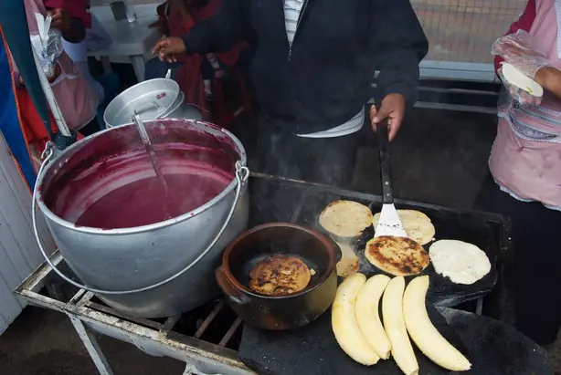 Foto von Ecuadorianische Colada Morada – fertig angerichtet