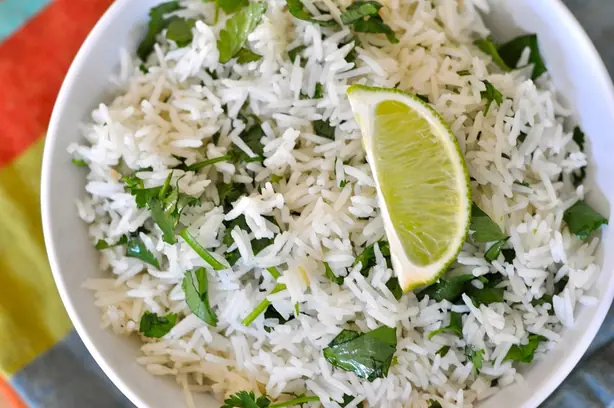 Foto von Indischer Basmati-Reis klassisch – fertig angerichtet