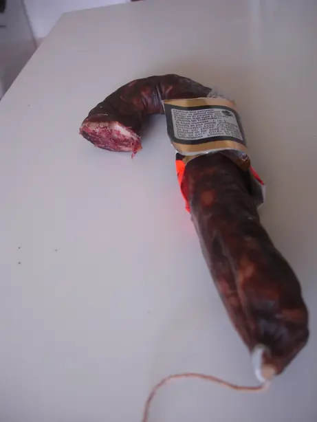 Foto von Korsische Figatellu hausgemacht – fertig angerichtet