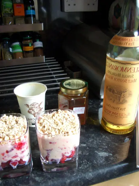 Foto von Klassisches Schottisches Cranachan – fertig angerichtet