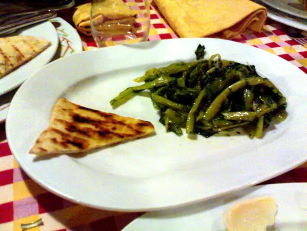 Foto von Klassische Crescia Sfogliata – fertig angerichtet