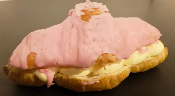 Foto von Niederländisches Crompouce Klassisch – fertig angerichtet