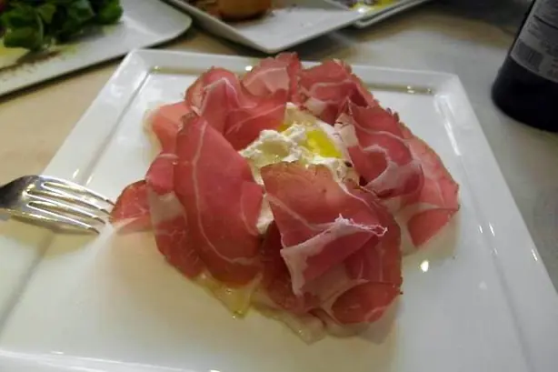 Foto von Klassischer Culatello di Zibello – fertig angerichtet