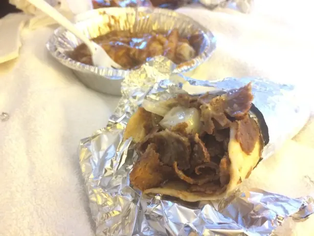 Foto von Halifax Donair Klassisch – fertig angerichtet