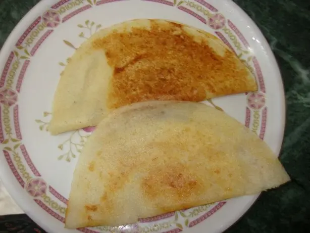 Foto von Südindische Dosa Pfannkuchen – fertig angerichtet