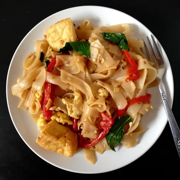 Foto von Klassisches Pad Kee Mao – fertig angerichtet