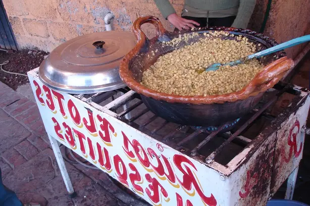 Foto von Mexikanischer Mais-Snack Esquites – fertig angerichtet