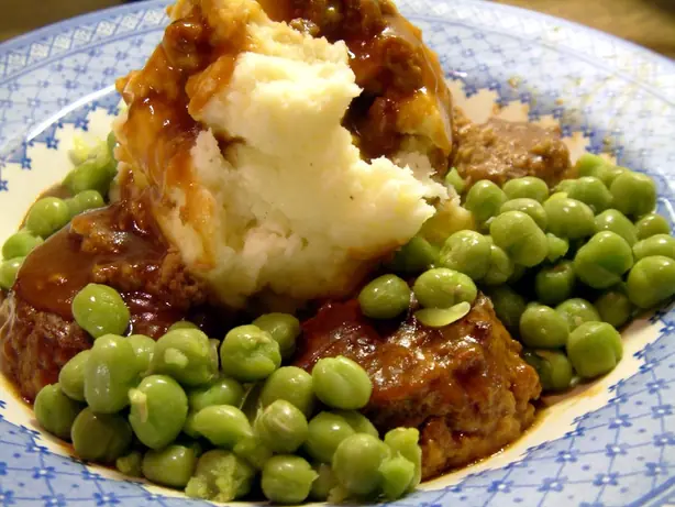 Foto von Klassische Englische Faggots – fertig angerichtet