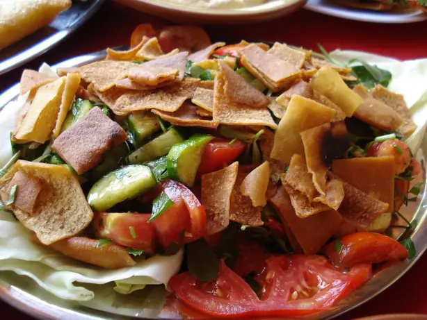 Foto von Libanesischer Fattusch Salat – fertig angerichtet