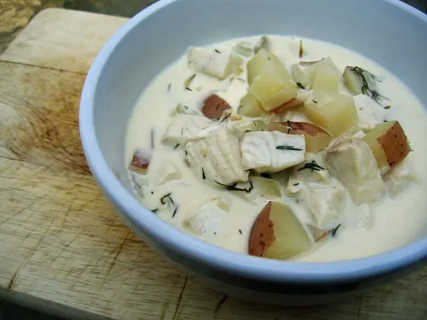 Foto von Klassischer New England Clam Chowder (4) – fertig angerichtet