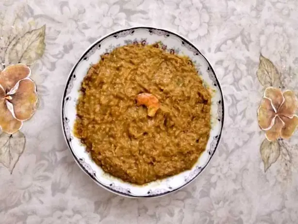 Foto von Bahianischer Okra-Eintopf Caruru – fertig angerichtet