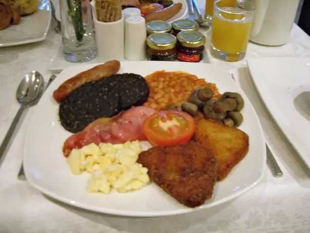 Foto von Klassisches Irish Stew vom Lamm (2) – fertig angerichtet