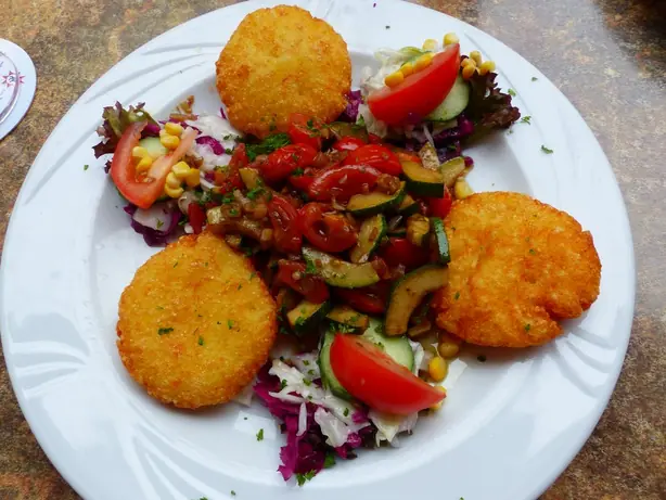 Foto von Klassische Thüringer Klöße (2) – fertig angerichtet