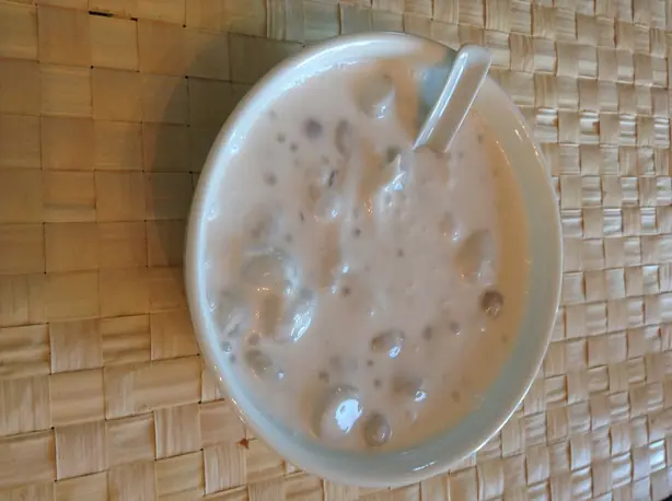 Foto von Filipinisches Bilo-bilo mit Kokosmilch – fertig angerichtet