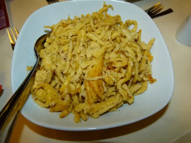 Foto von Schwäbische Spätzle klassisch – fertig angerichtet