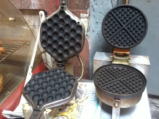 Foto von Hong Kong Egg Waffle Gai Daan Jai – fertig angerichtet