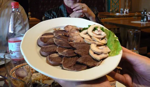 Foto von Zentralasiatischer Joghurt-Drink Chalap – fertig angerichtet