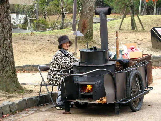 Ishi yakiimo vendor by MShades in Nara – Foto: MShades (CC BY 2.0)