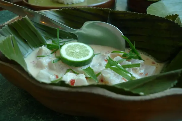 Foto von Philippinisches Kinilaw mit Fisch – fertig angerichtet