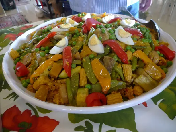 Foto von Filipinische Paelya mit Glutinreis – fertig angerichtet