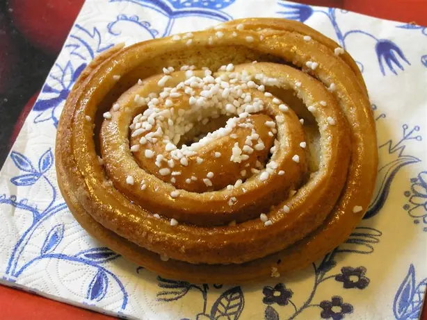 Foto von Schwedische Kanelbullar Klassisch – fertig angerichtet