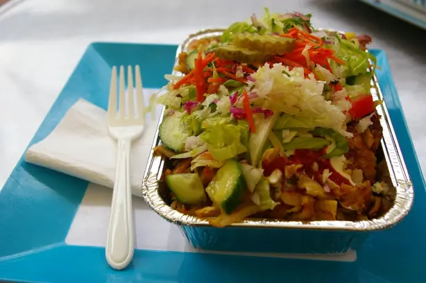 Foto von Niederländischer Kapsalon Original – fertig angerichtet