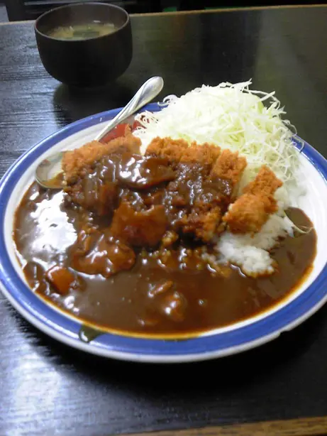 Foto von Japanisches Katsu Curry klassisch – fertig angerichtet